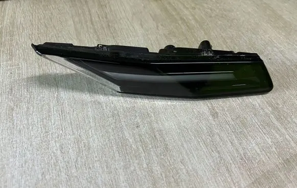 Front indicator light