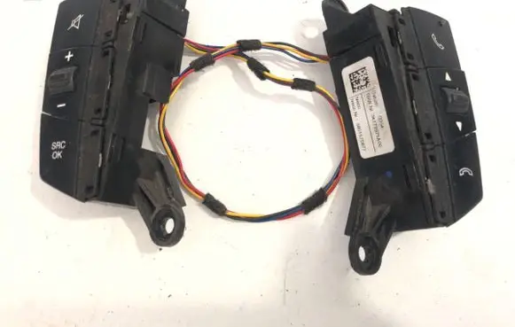 Iveco Daily 6th gen Steering wheel buttons/switches 5801575877