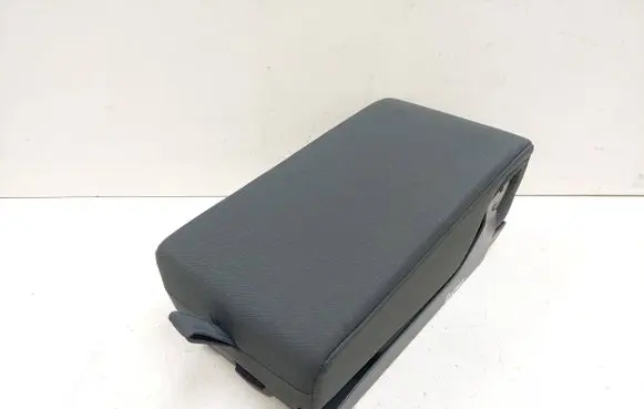 Renault Koleos I Rear seat armrest 