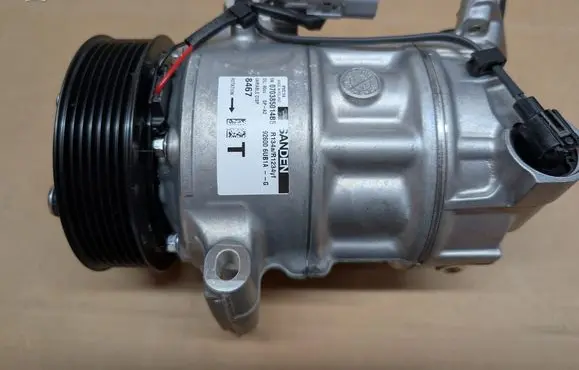 Renault Captur II Air conditioning (A/C) compressor (pump) PXC14-8467