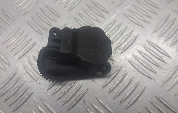 Ford Focus A/C air flow flap actuator/motor 3M5H-19E616-AB