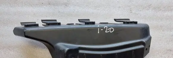 Hyundai i20 (PB PBT) Front bumper mounting bracket 865521J000