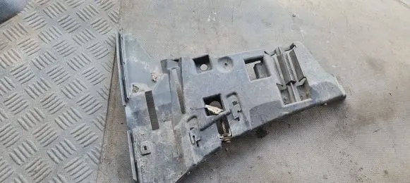 Volvo V70 Front bumper mounting bracket 09190304