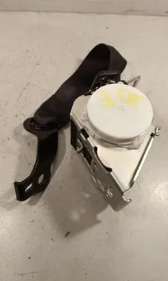 Middle seatbelt (rear)