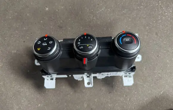 Renault Express Climate control unit 275008537R