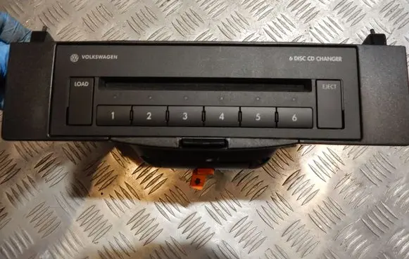 Volkswagen PASSAT B6 CD/DVD changer 3C0035110 3C1857097 48136
