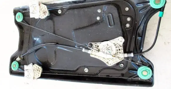 Land Rover Discovery 3 - LR3 Front window lifting mechanism without motor 994731 D2R5A 021204
