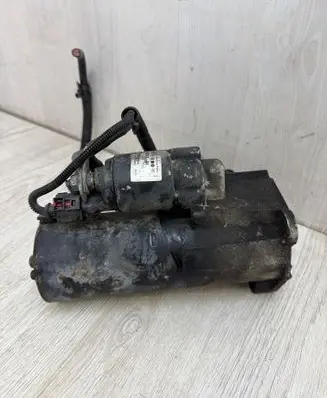 Audi A4 S4 B7 8E 8H Starter motor 03G911023X