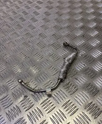 BMW 5 G30 G31 G38 Turbo turbocharger oiling pipe/hose 8586485