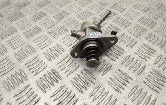 Citroen C4 II Fuel injection high pressure pump 9805614880