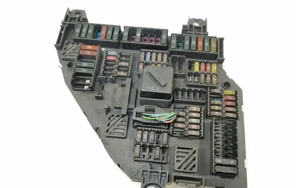 BMW 7 F01 F02 F03 F04 Fuse module 1670498