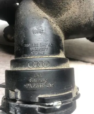 Audi Q5 SQ5 Coolant pipe/hose 8R0122235AC NM32957