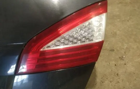 Ford Mondeo MK IV Tailgate rear/tail lights 