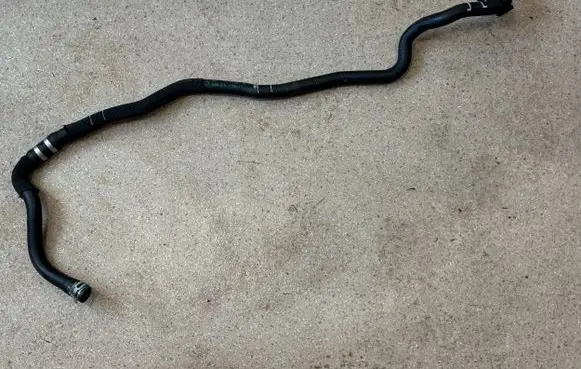 BMW 5 G30 G31 Engine coolant pipe/hose 9299662