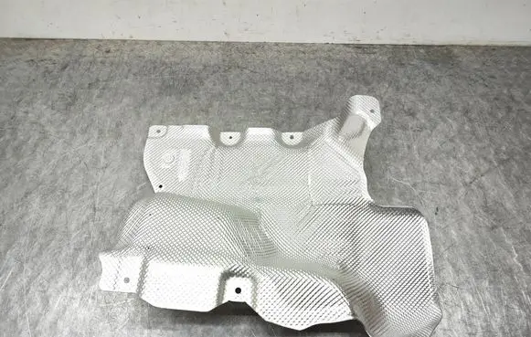 BMW X4 G02 Exhaust heat shield 7304802