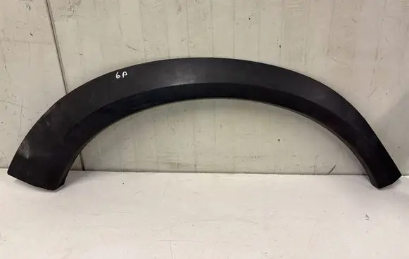 Volvo XC70 Rear arch trim 31283107