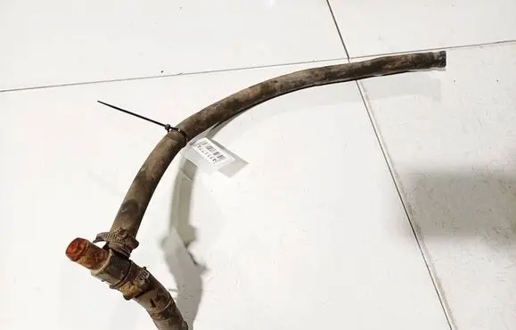 KIA Sorento Engine coolant pipe/hose 