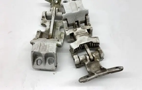 Peugeot Boxer Tailgate/trunk/boot hinge 