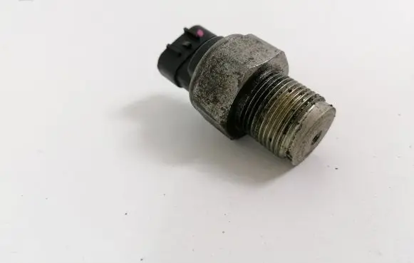 Fuel pressure sensor
