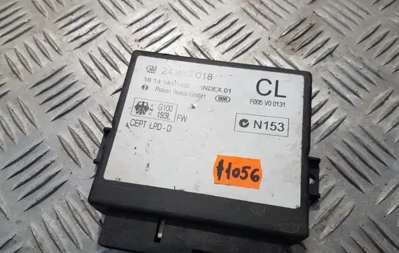 Opel Zafira A Comfort/convenience module 24410018cl f005v00131