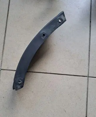 Front bumper lip