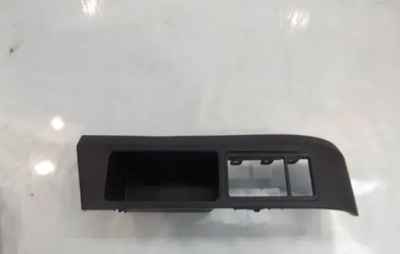 Nissan Micra Panel trim