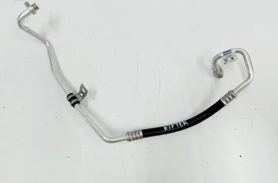 Air conditioning (A/C) pipe/hose