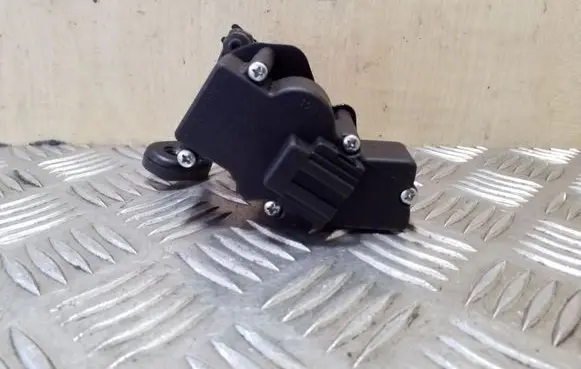 Ford Galaxy Vent window/glass motor 95VW14453BA 7M0847080