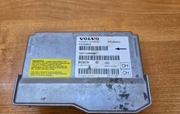 Volvo XC70 Airbag control unit/module P31264932 T207112806884 0285010372