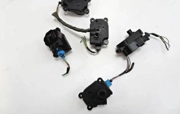 Ford Grand C-MAX Air flap motor/actuator 3M5H19E616AB EAD251 L1875