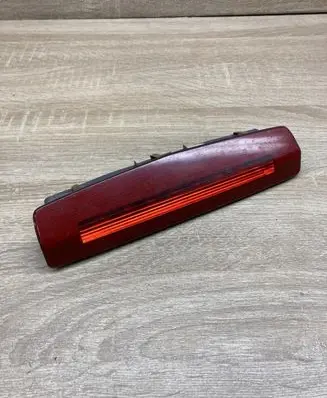 Opel Zafira B Third/center stoplight 13211587