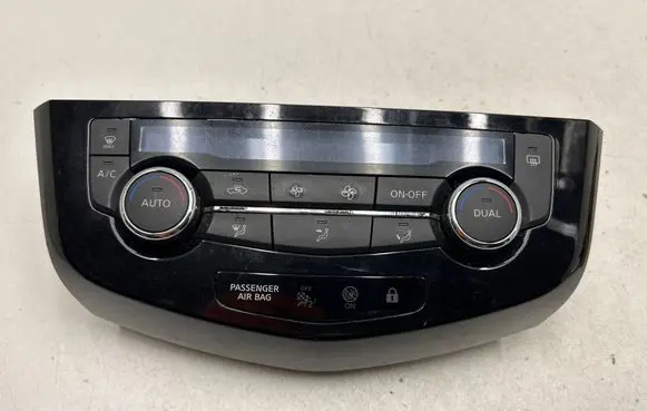 Nissan Qashqai Climate control unit 275004EA0A T907770D 2016215