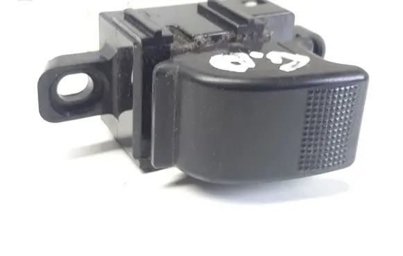 Mazda Premacy Electric window control switch 3582E1D