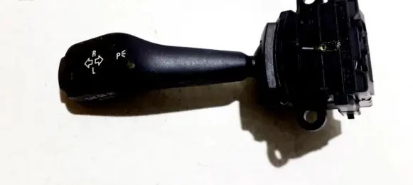BMW X5 E53 Indicator stalk 8363668 01104010