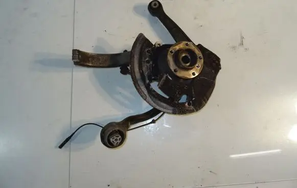BMW X5 F15 Front wheel hub 6864821 6773783