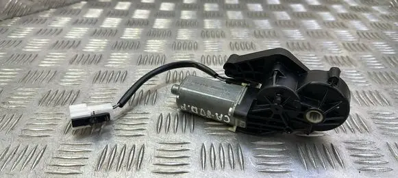Mercedes-Benz E W212 Seat adjustment motor 825843714