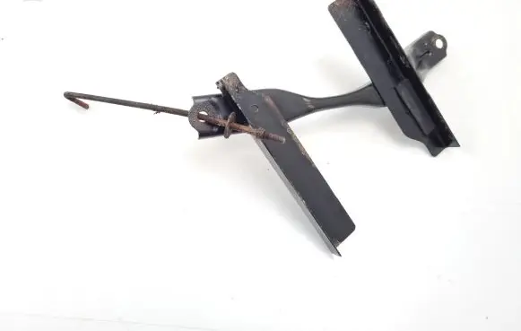 Battery bracket
