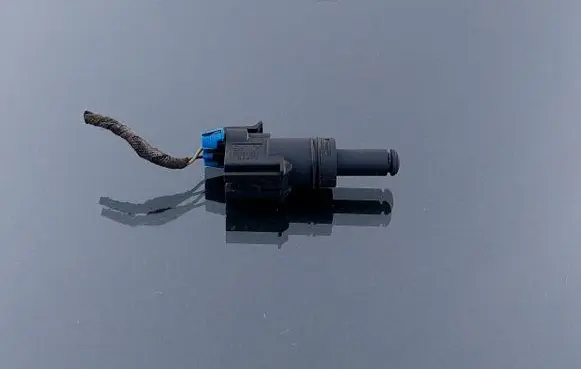 Saab 9-5 Bonnet alarm switch sensor 90355463