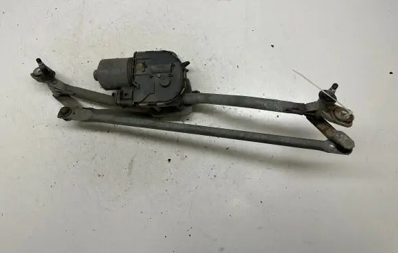Audi A6 S6 C6 4F Front wiper linkage and motor 4F1955119C 0390241651 4F1955023J