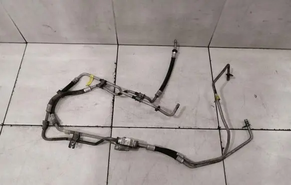 Mercedes-Benz GLE (W166 - C292) Gearbox oil cooler pipe/hose A1665004472