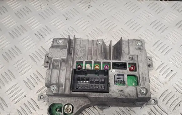 Chrysler Pacifica Radio/CD/DVD/GPS head unit 68351931AG