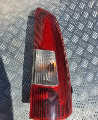 Volvo V70 Rear/tail lights 9154494