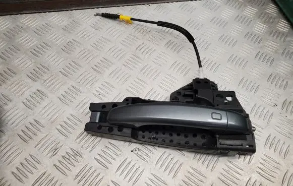 Audi Q3 8U Rear door exterior handle 8U0837886 8T0837205A