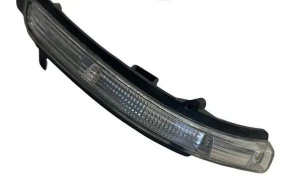Skoda Octavia Mk2 (1Z) Mirror indicator light 3T0949102