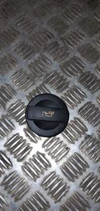 Audi A6 S6 C6 4F Oil filler cap 