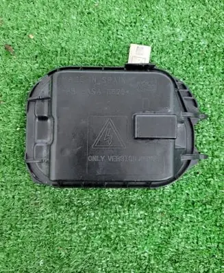 Seat Toledo IV (NH) Headlight/headlamp dust cover 