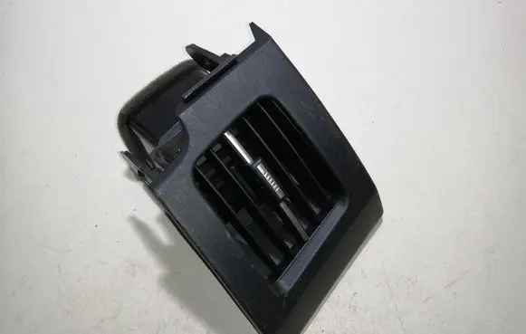 Toyota Prius (XW30) Dashboard side air vent grill/cover trim 5566047030