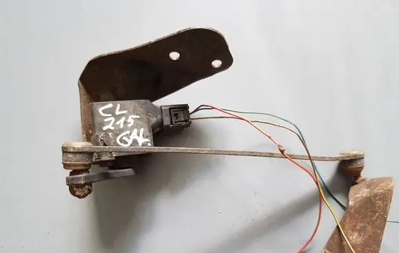 Rear air suspension level height sensor