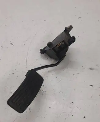Nissan Qashqai Accelerator throttle pedal 2277B
