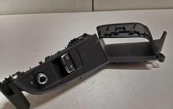 Audi S5 Facelift Front door interior handle trim 8T1867171
